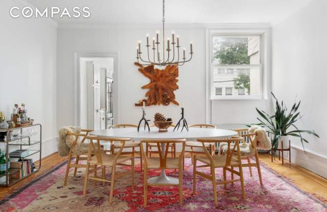 205 Windsor Place Gallery 4