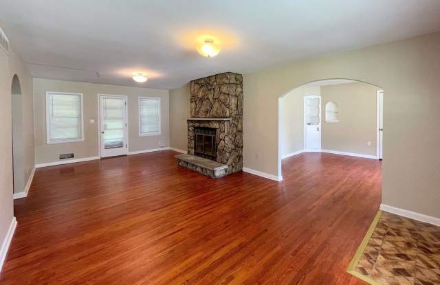 Updated Brick 3-Bedroom Gallery 3