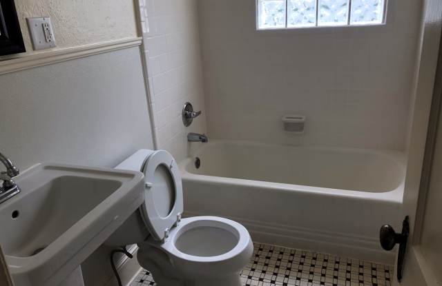 137 Burnett St - PRE-LEASING FOR AUGUST 2026 photos photos