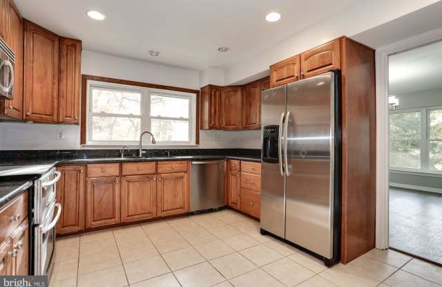 3025 MILITARY ROAD Gallery 2
