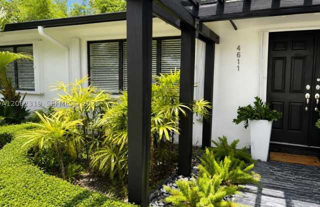 4611 SW 82nd Ct Gallery 3