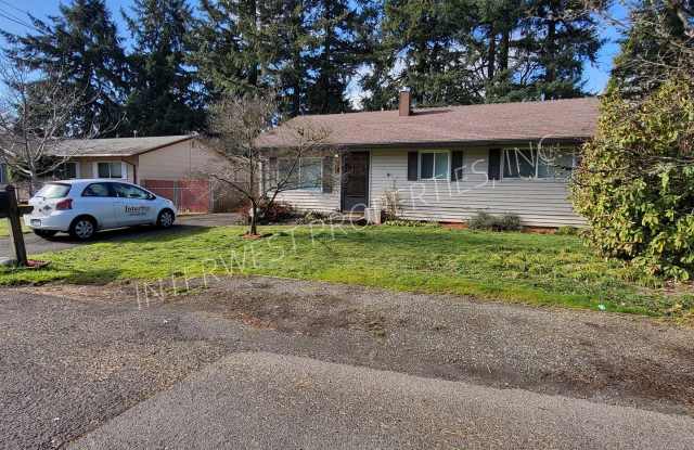 Charming 3 bd Home in Portland with W/D Hook-ups, and Large Fenced Backyard - 619 Northeast 117th Avenue, Portland, OR 97220