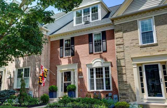 Mays Chapel Chapelgate Townhome | Renovated Main Level + KitchenAid Appliances | Deck Overlooking Pond photos photos