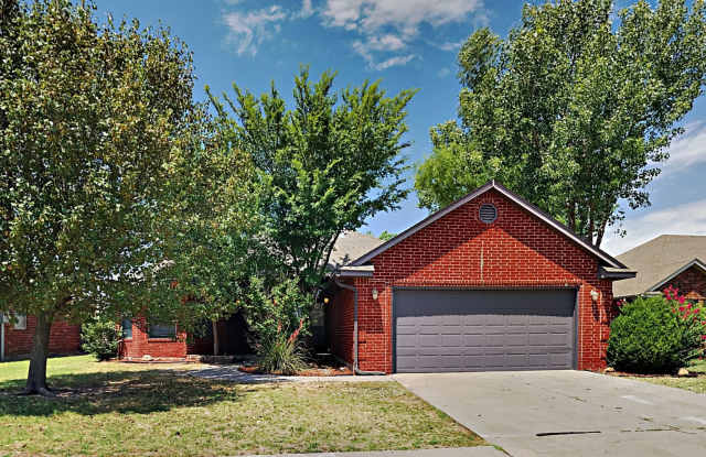 Beautiful 3 Bed 2 Bath Home in Moore Schools photos photos