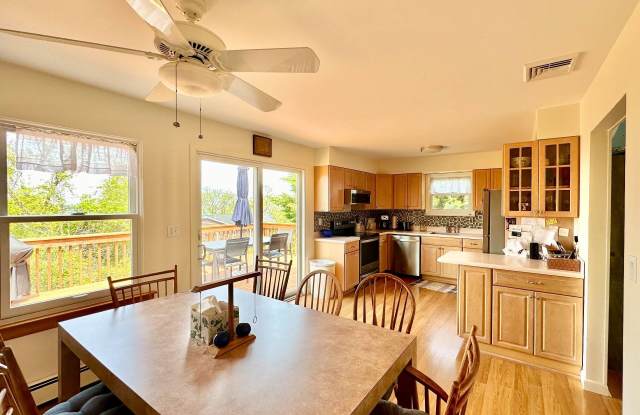 156 Soundview Drive Gallery 4