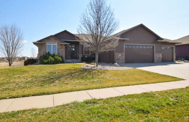 Spacious 5-Bedroom Ranch with Walk-Out Basement  Scenic Views! photos photos
