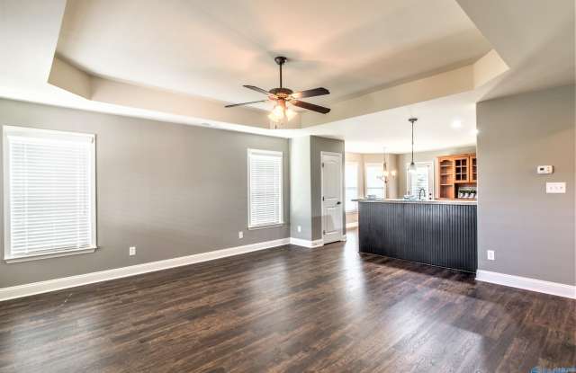 5021 Montauk Trail Gallery 4