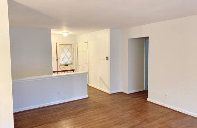 11715 STONEWOOD LANE Gallery 4