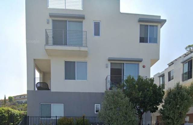 Beautiful 4br, 3.5b Townhouse, Sky Roof Deck - 7570 Gibraltar Street, Carlsbad, CA 92009
