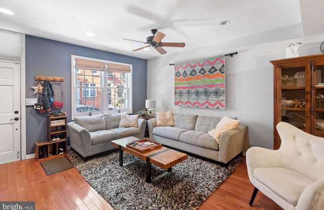 213 MONTROSE photos photos