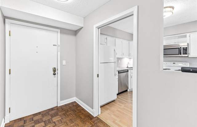 Monterey Place Apartments Gallery 3