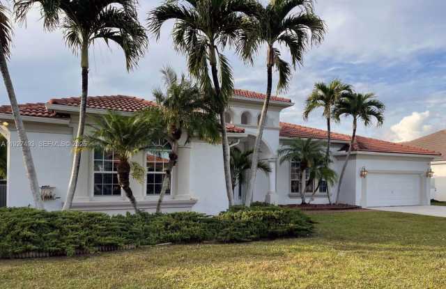 2640 Fairways Dr photos photos