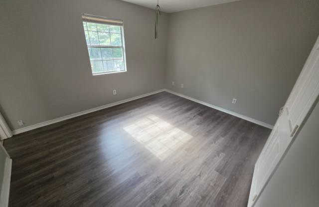 506 Brentwood Drive Gallery 3