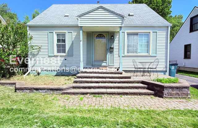 1313 Donald Avenue Gallery 1
