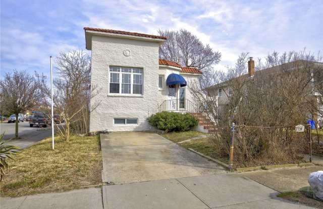720 Franklin Boulevard photos photos