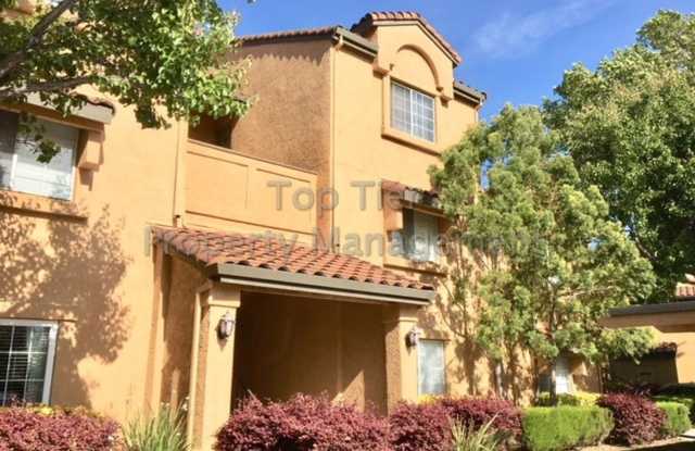 Very nice Studio/1 Ba, 428sf in San Ramon available 08/01 for lease! - 480 Bollinger Canyon Lane, San Ramon, CA 94582