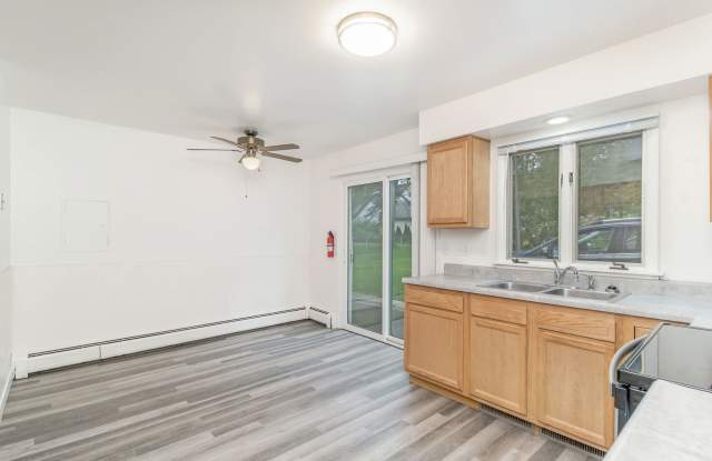 Copeland Avenue 6201 Gallery 1