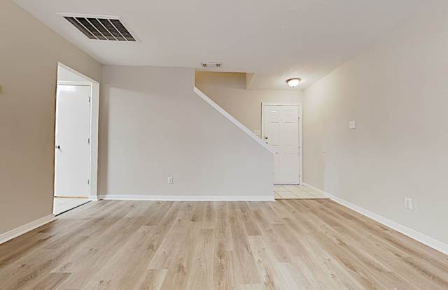 8107 Greens Road Gallery 2