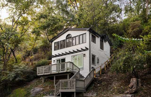 Welcome to 730 Bennys Beach Rd in Front Royal, VA photos photos