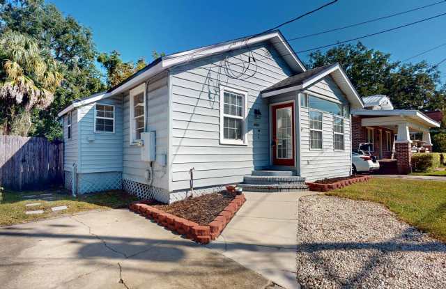 Charming 2-bedroom, 1-bath bungalow in the heart of Murray Hill. - 4547 Post Street, Jacksonville, FL 32205