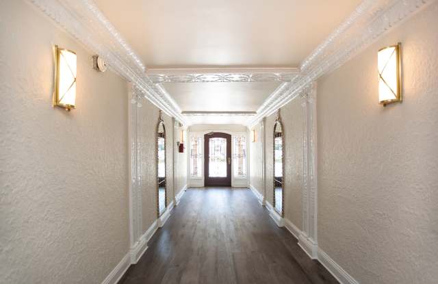 1610 LOMBARD Street Gallery 3