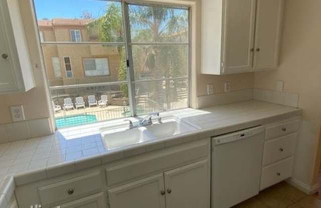 6931 Hazeltine Ave E Gallery 4