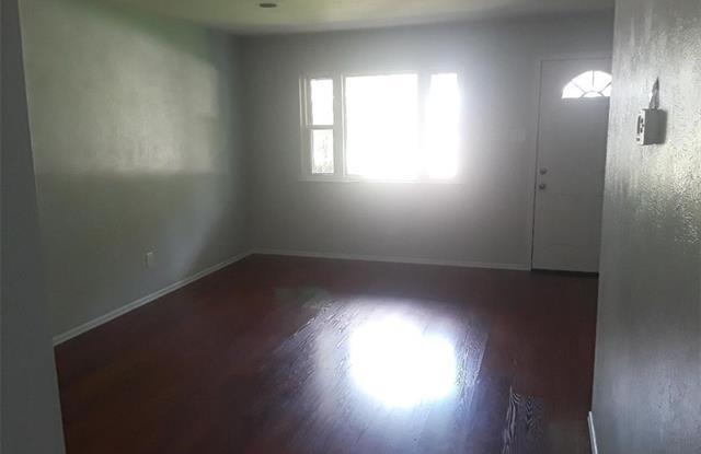 1908 Juanita Drive Gallery 3