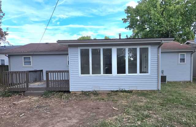 3 Bedroom home Close to Mall! $1395! Gallery 3