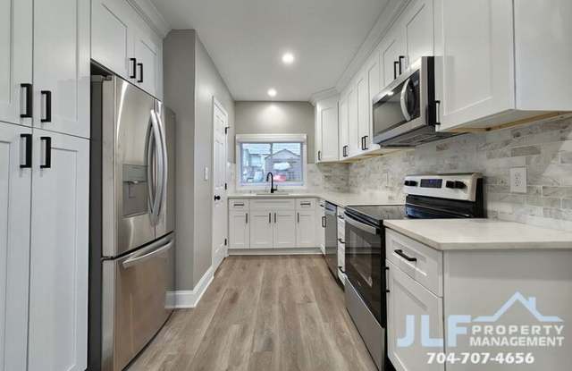 96 1/2 Elm Street photos photos