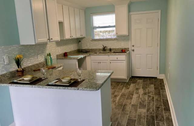 328 15TH Avenue N 1 - 328 15th Avenue North, Jacksonville Beach, FL 32250