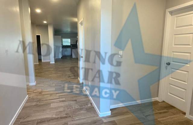 Beautiful 3 Bedroom, 3 Bathroom in Metro! Gallery 3
