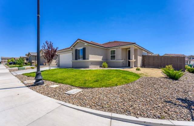 FULLY FURNISHED SPANISH SPRINGS HOME WITH HOT TUB & UTILITIES INCLUDED Gallery 4