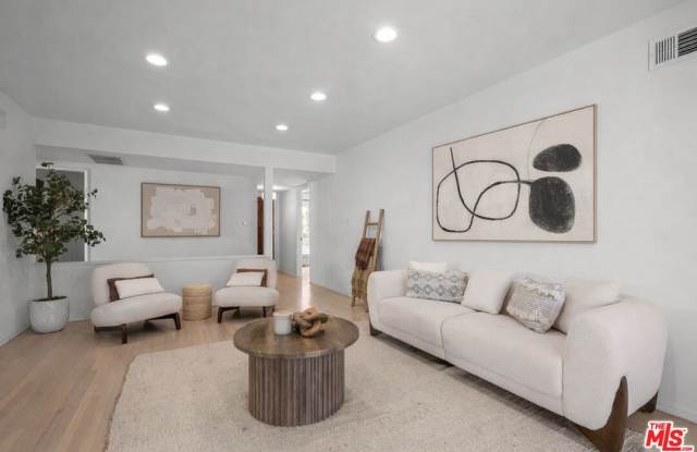 6119 Goodland Ave photos photos