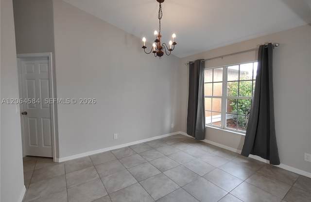 151 SW S Wakefield Cir Gallery 4