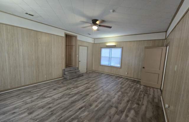 Country Living within the city!- 5195 Seale Rd., Beaumont, TX 77705 Gallery 4