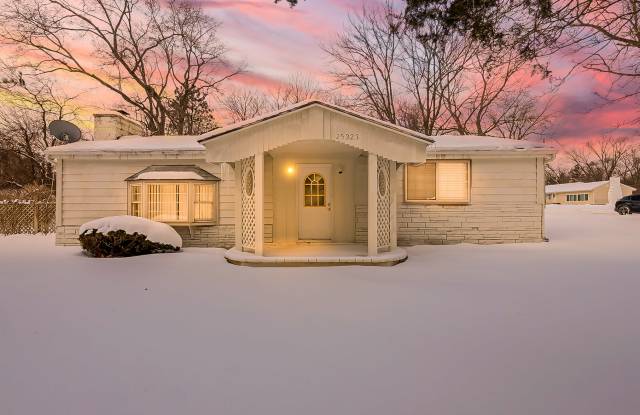 25323 Orchard Lake Road photos photos