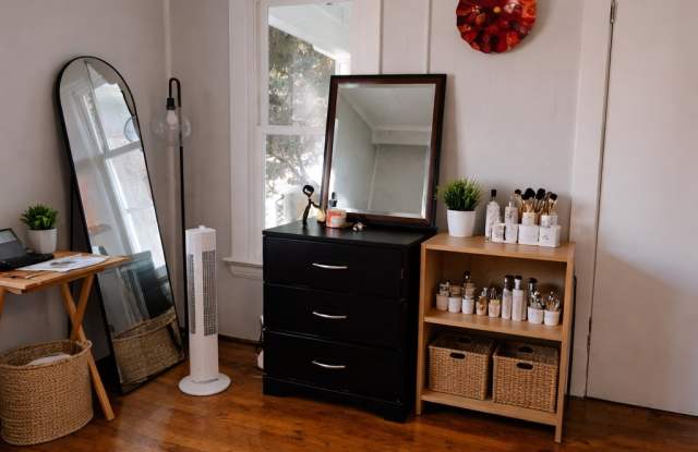 133 Franklin Ave - Unit A Gallery 3