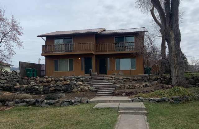Lake Views & Park-Like Setting — 2-Bedroom Townhouse with Garage Gallery 4