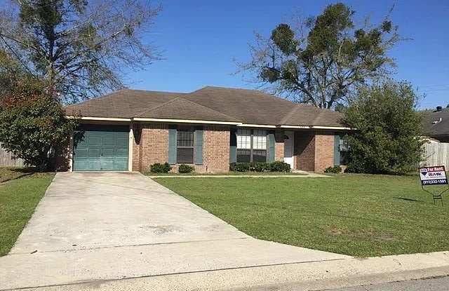 1646 Latham Court photos photos