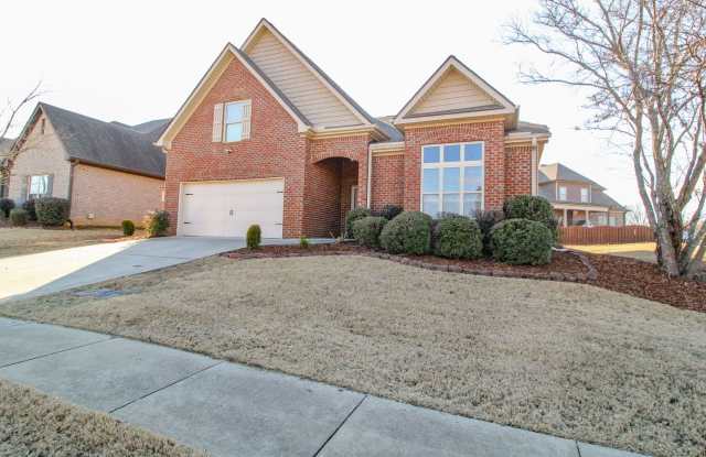 Gorgeous Corner-Lot Home in Canebrake Club – Lawn Care Included photos photos