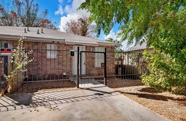 2902 Van Horn Avenue Gallery 2