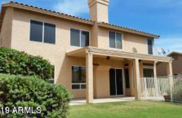 9389 E MAPLE Drive Gallery 2
