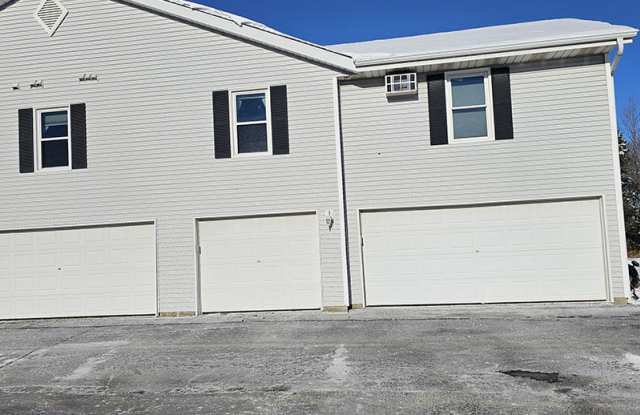 284 Minz Park Cir - 284 Minz Park Circle, West Bend, WI 53095