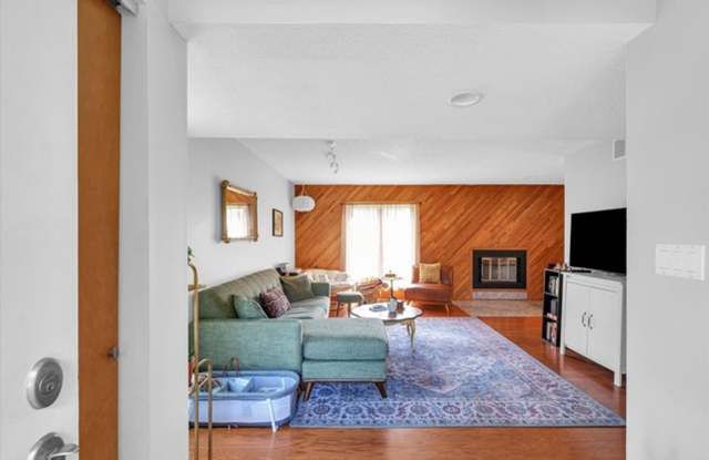 3 Bedroom Condo near Parks & Shopping - Available November 2026 Gallery 3