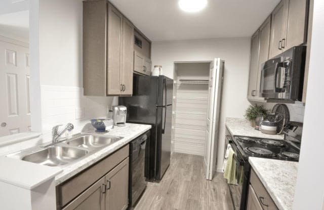 3501 Montgomery Rd Unit C21 photos photos