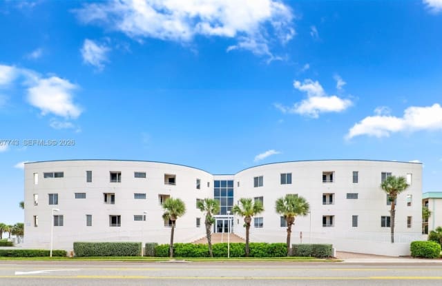 601 N Miramar photos photos