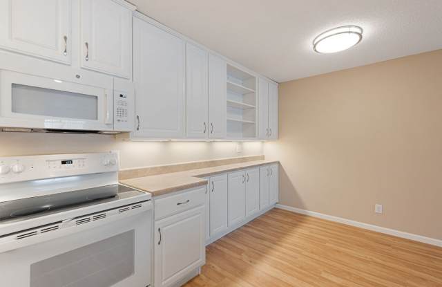 Plymouth Ponds Apartments Gallery 3