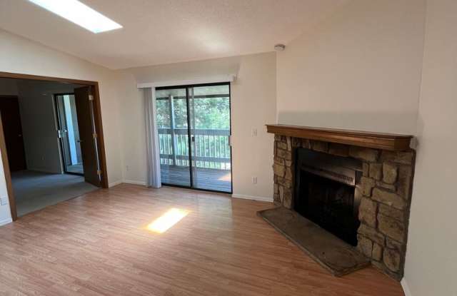 3 Bed 2 Bath Updated Unit in Robinwood photos photos