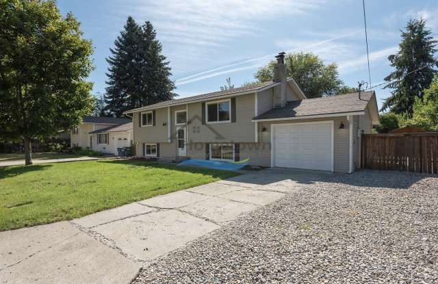 3 Bedroom 2 Bath home with unique charm right off of 15th in Coeur d'Alene! photos photos