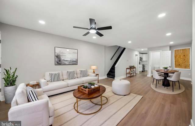 40 W REGER Street photos photos